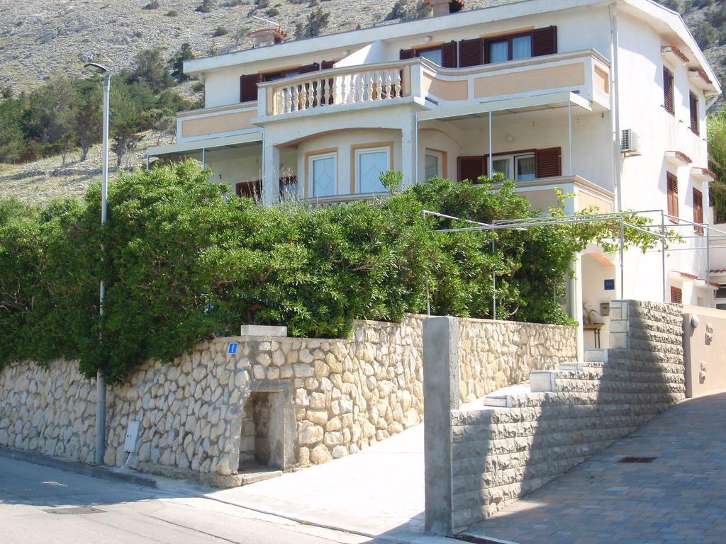 Apartments Ariana Паг Екстер'єр фото