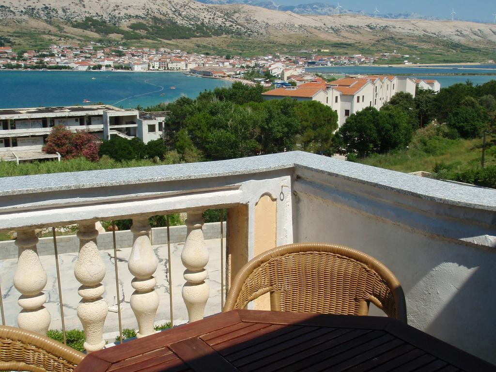 Apartments Ariana Паг Екстер'єр фото