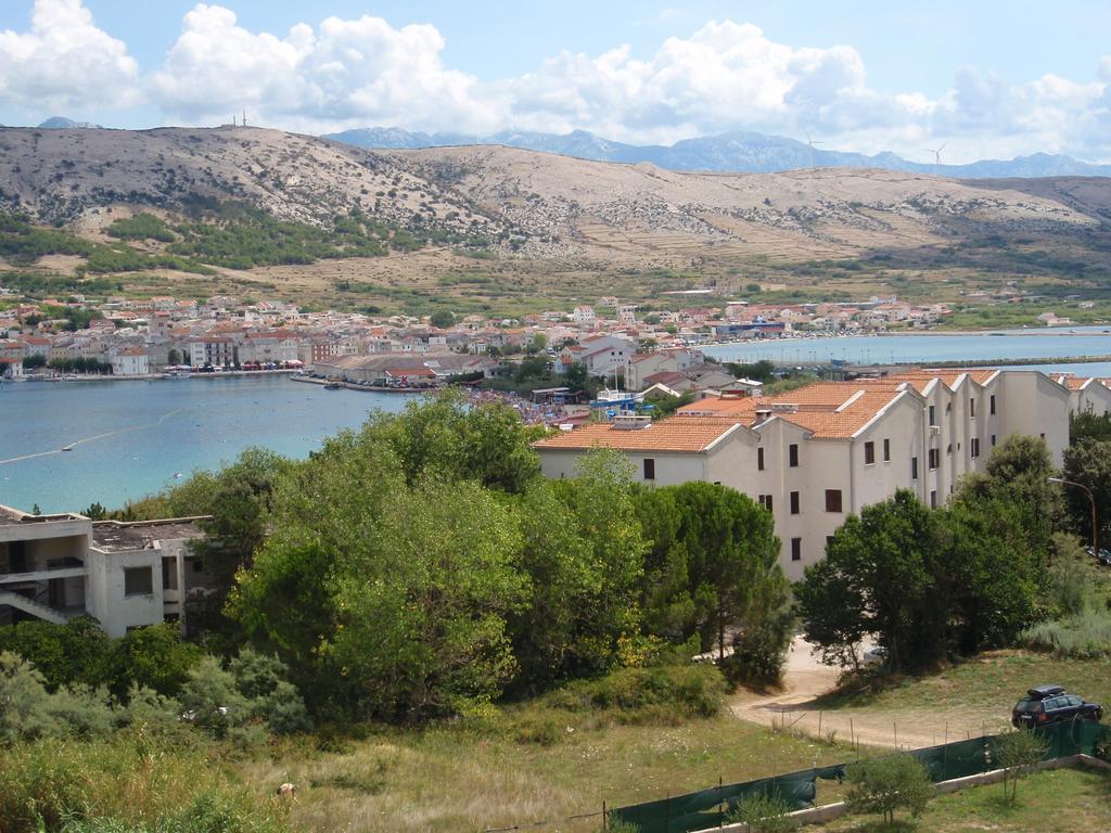 Apartments Ariana Паг Екстер'єр фото
